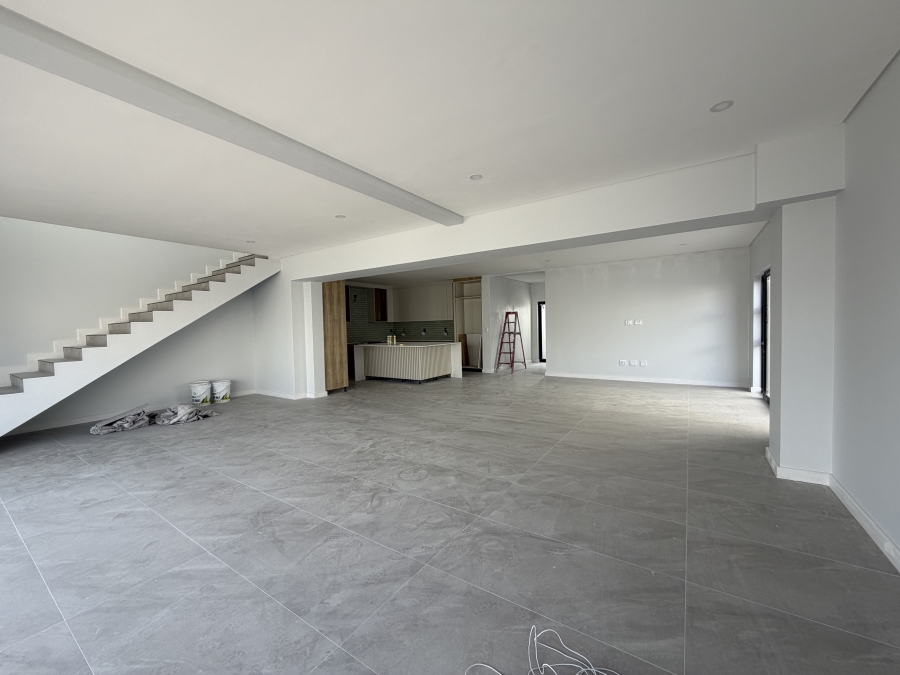 5 Bedroom Property for Sale in Sandown Western Cape
